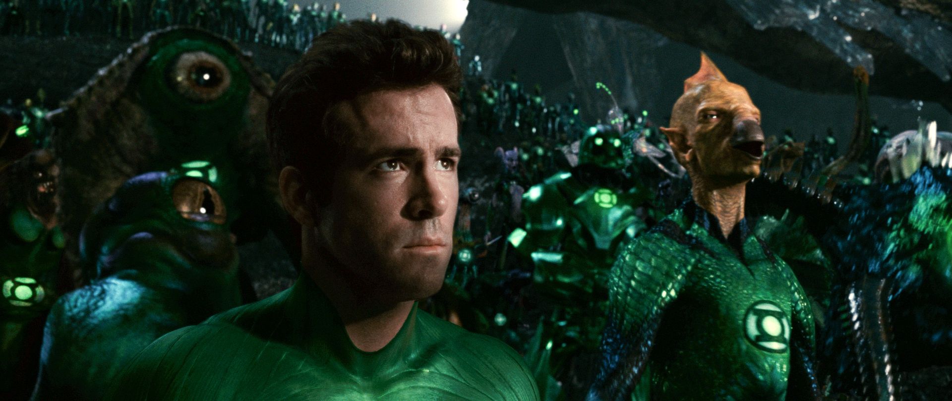 Ryan Reynolds as Green Lantern and Geoffrey Rush as Tomar-ReThere was also a really awesome diagram that looked like the coolest action figure toy set you could ever imagine, basically a fan-boy's wet-dream with dozens of figures representing the different members of the Cops. It's basically the scene that starts off the latest trailer for the film where Sinestro is addressing the Corps on Oa. Finally, we were given a special treat, {20} brought out the ring and the actual Lantern that is used i