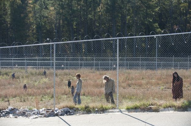The Walking Dead Episode 3.15 Photo 3
