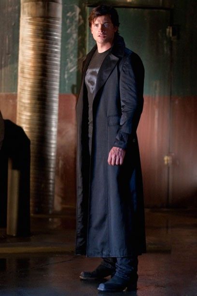 Tom Welling as Superman wearing the suit in Smallville