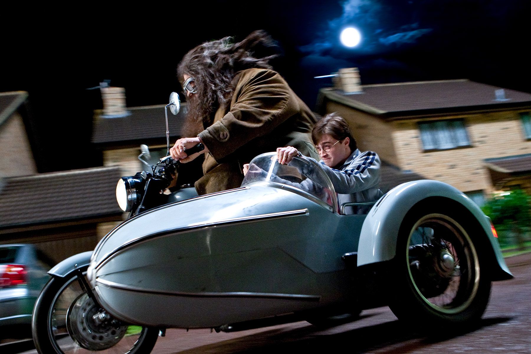 Robbie Coltrane and Daniel Radcliffe in Harry Potter and the Deathly Hallows