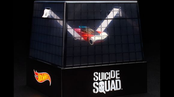 Suicide Squad Merchandise Photo 3