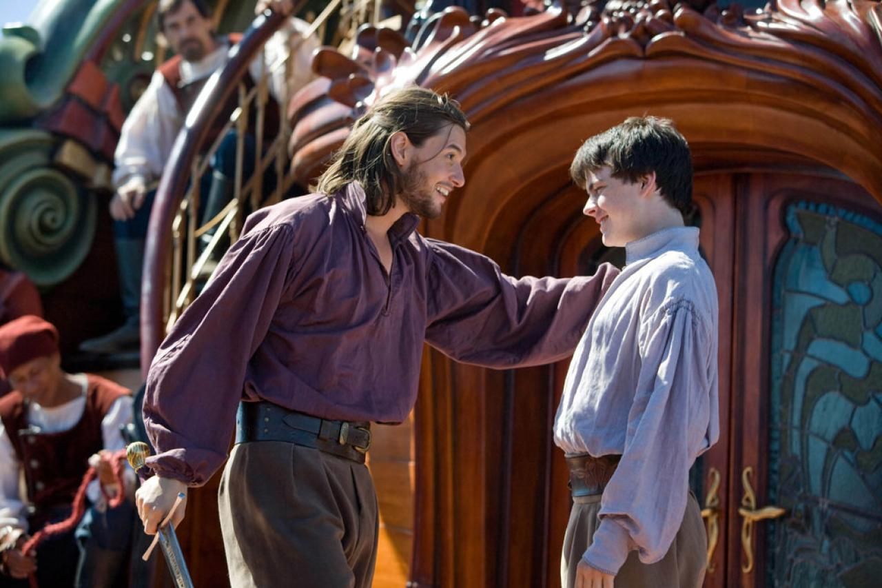 Ben Barnes as King Caspian and Skandar Keynes as Edmund Pevensie in The Chronicles of Narnia: The Voyage of the Dawn Treader