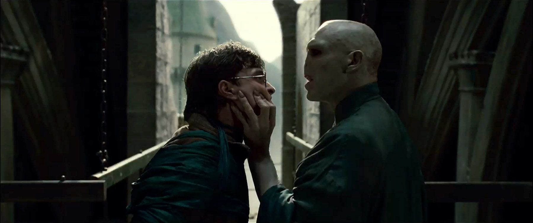 Harry Potter (Daniel Radcliffe) and Lord Voldemort (Ralph Fiennes)