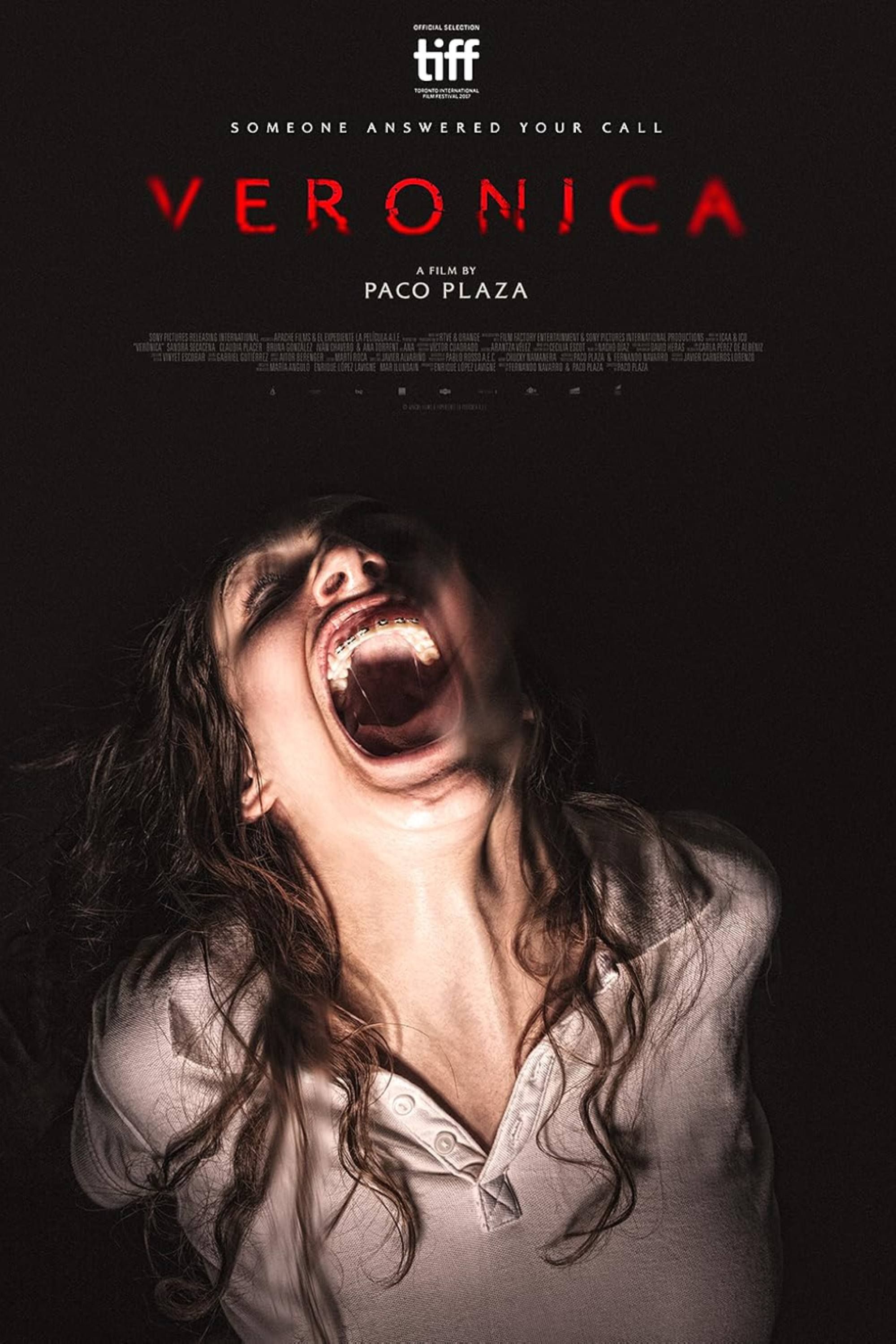 vero-nica-2017-poster-girl-screaming.jpg